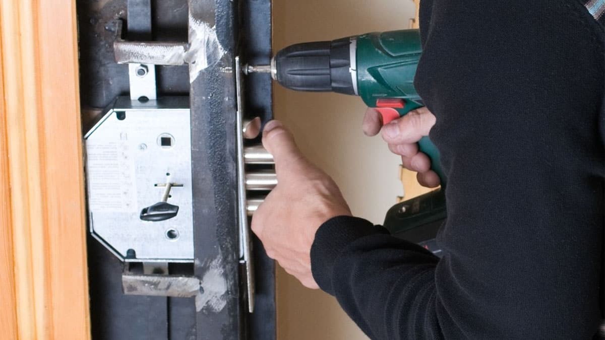 Vskrytie_elektronnogo_zamka