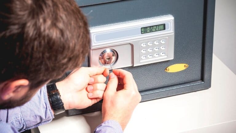 Вскрытие сейфов